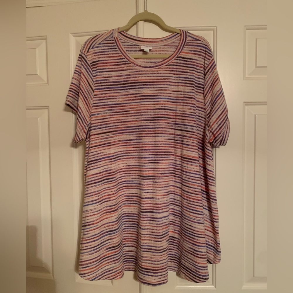 Lularoe Erica Swing Top 2X